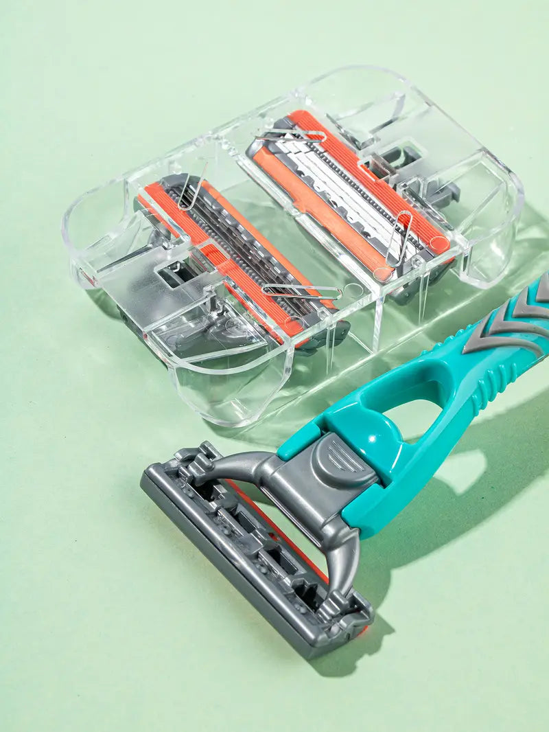 Fashionable Men's Shaver with 3 Replacement Heads